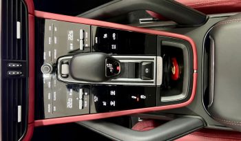 Porsche/ Cayenne Coupe lleno