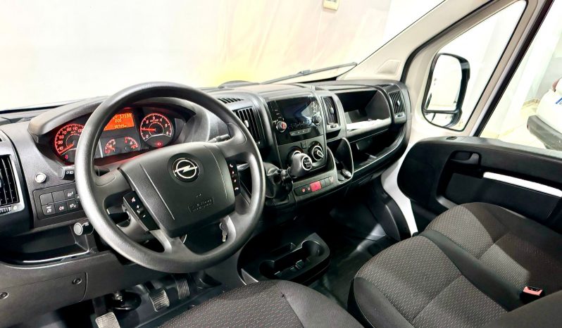 Opel / Movano Furgón L2H2 lleno
