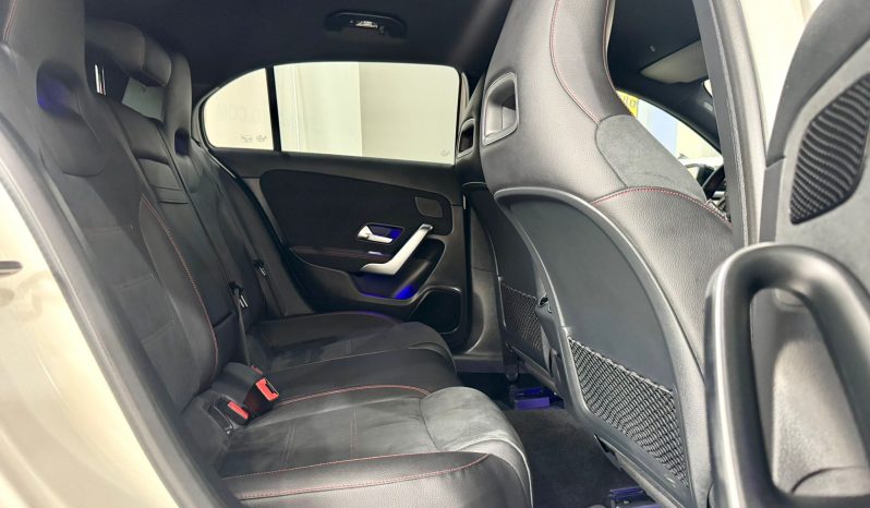 Mercedes Benz / A  180 lleno