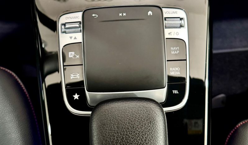 Mercedes Benz / A  180 lleno