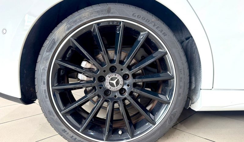 Mercedes Benz / A  180 lleno