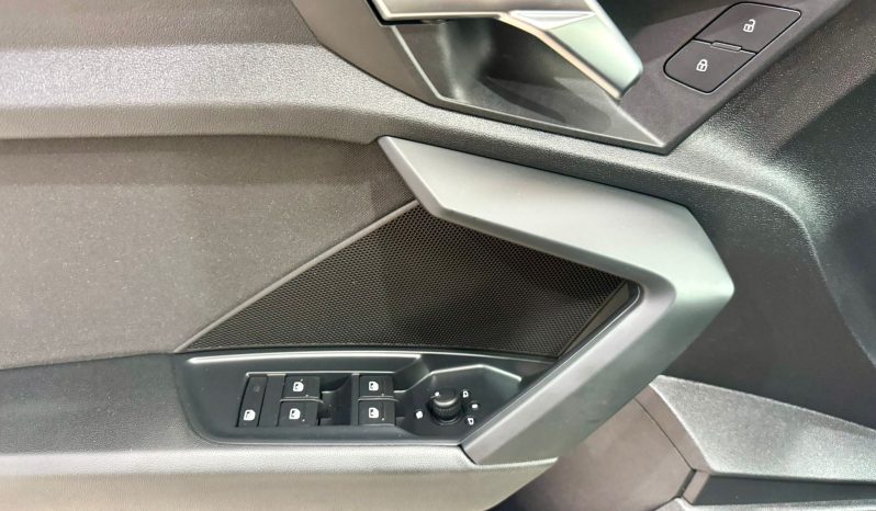 Audi / A3 Sportback 30 TFSI lleno