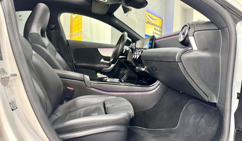 Mercedes Benz / CLA  250e lleno