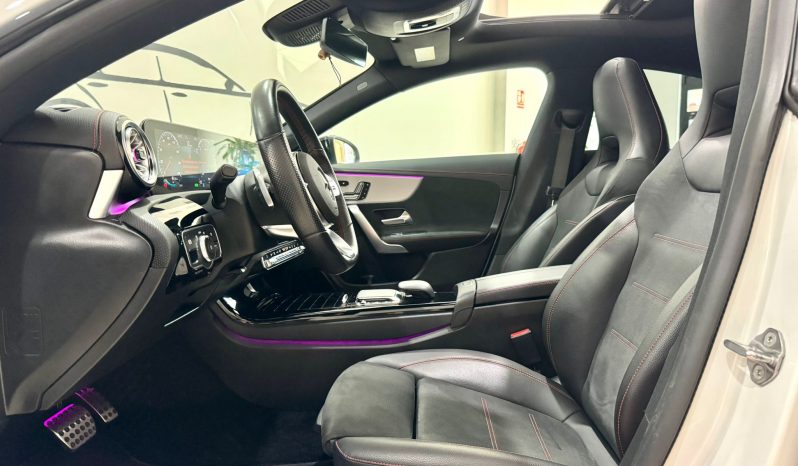 Mercedes Benz / CLA  250e lleno