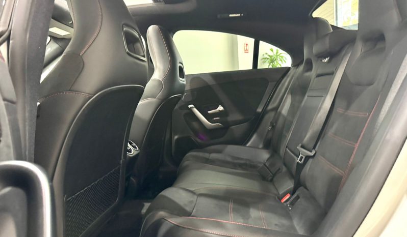 Mercedes Benz / CLA  250e lleno