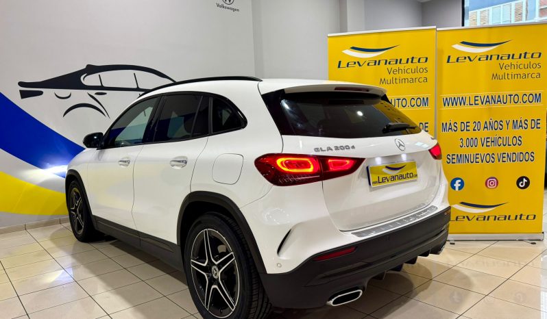 Mercedes Benz / GLA 200d lleno