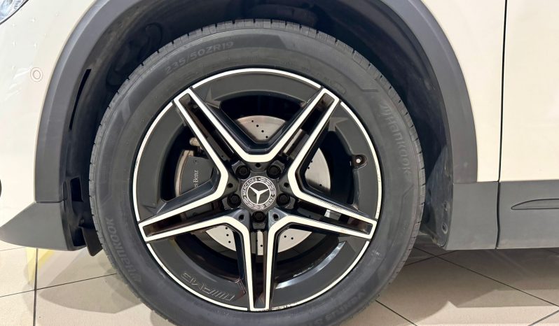 Mercedes Benz / GLA 200d lleno