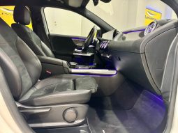 Mercedes Benz / GLA 200d lleno