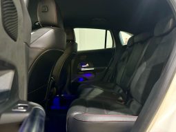 Mercedes Benz / GLA 200d lleno