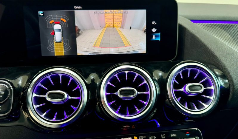 Mercedes Benz / GLA 200d lleno