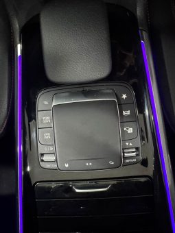 Mercedes Benz / GLA 200d lleno