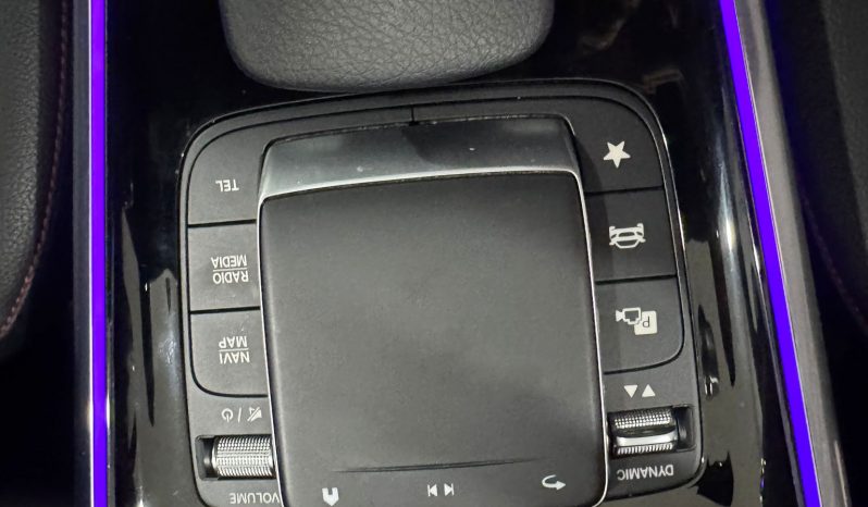 Mercedes Benz / GLA 200d lleno