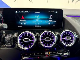 Mercedes Benz / GLA 200d lleno