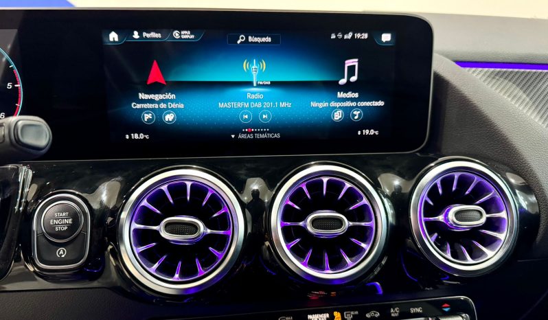 Mercedes Benz / GLA 200d lleno