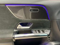 Mercedes Benz / GLA 200d lleno