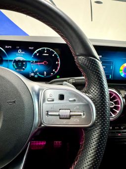 Mercedes Benz / GLA 200d lleno