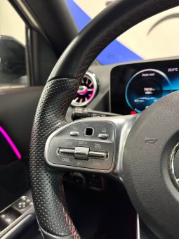 Mercedes Benz / GLA 200d lleno