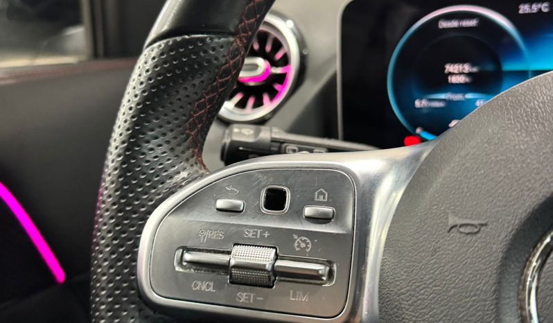 Mercedes Benz / GLA 200d lleno