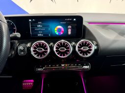 Mercedes Benz / GLA 200d lleno