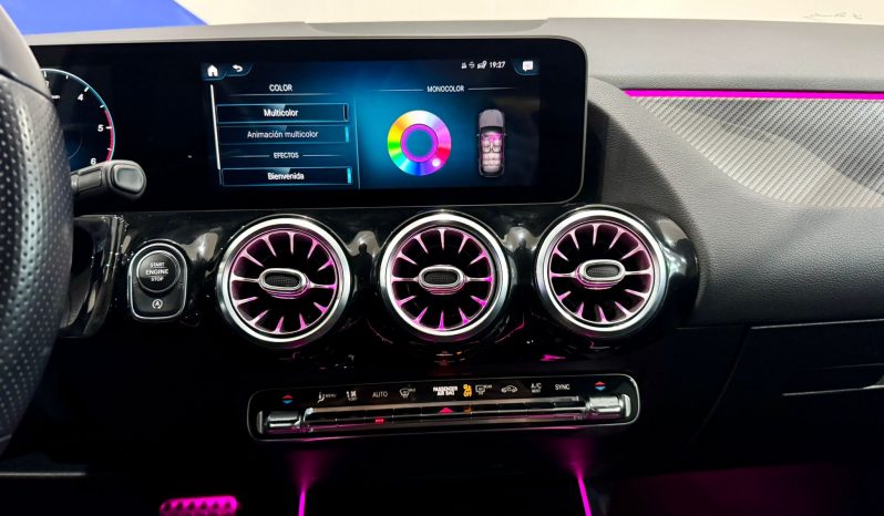 Mercedes Benz / GLA 200d lleno