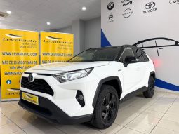 Toyota / RAV4 220H Advance 4WD lleno