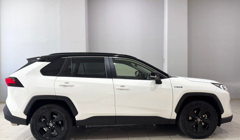 Toyota / RAV4 220H Advance 4WD lleno