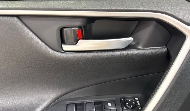 Toyota / RAV4 220H Advance 4WD lleno