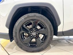 Toyota / RAV4 220H Advance 4WD lleno