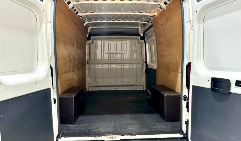 Peugeot / Boxer Furgón L2H2 lleno