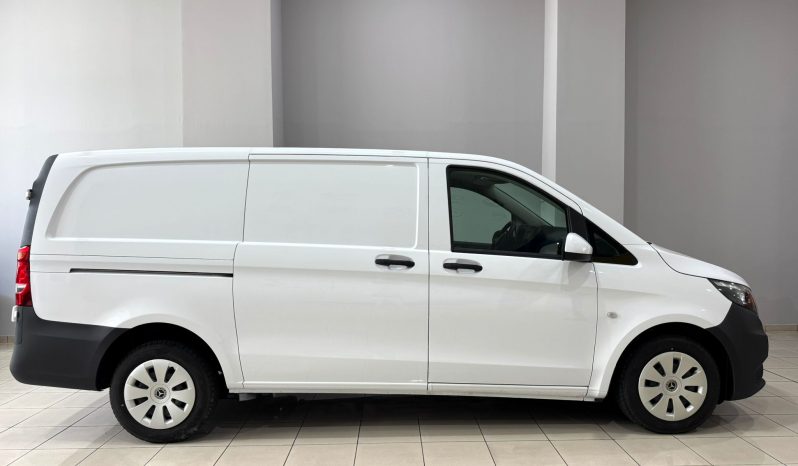 Mercedes Benz / Vito Furgon lleno