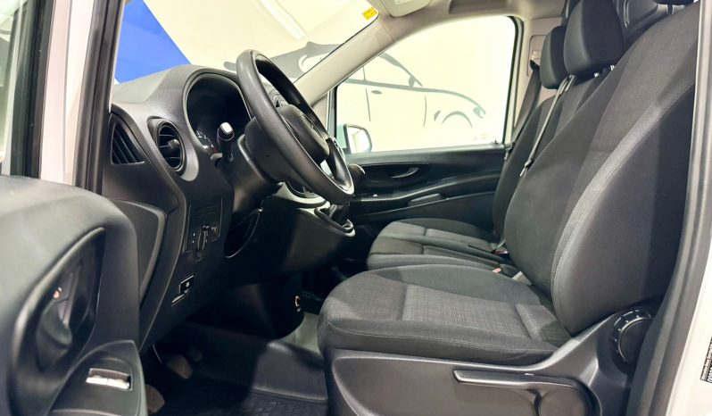 Mercedes Benz / Vito Furgon lleno