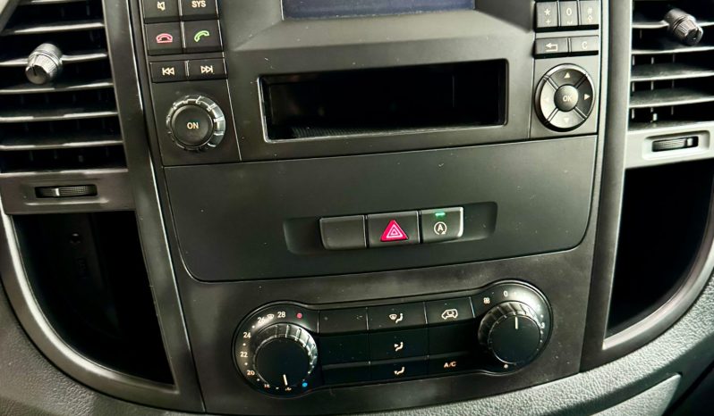 Mercedes Benz / Vito Furgon lleno