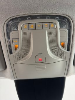 Mercedes Benz / Vito Furgon lleno