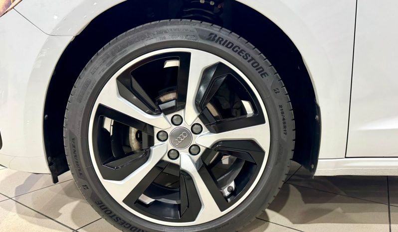 Audi / A1 Sportback 25 TFSI lleno