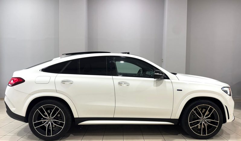 Mercedes Benz / GLE coupe 350de lleno