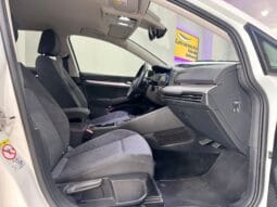 Volkswagen / Golf  eTSI DSG lleno