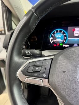 Volkswagen / Golf  eTSI DSG lleno