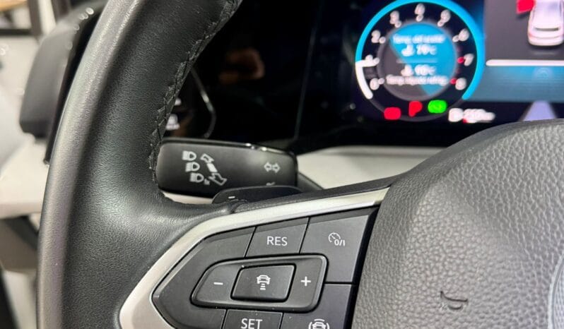 Volkswagen / Golf  eTSI DSG lleno