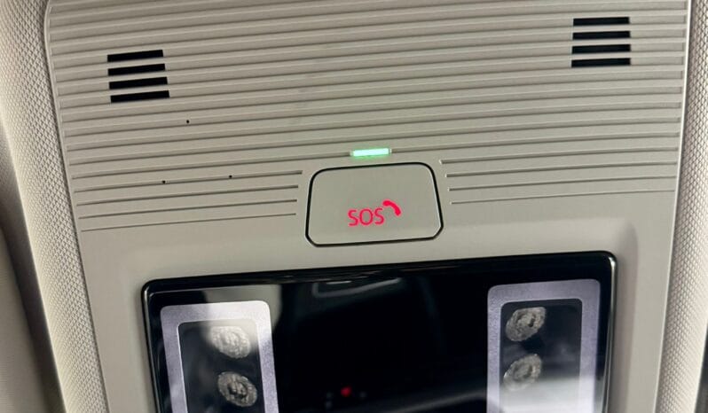 Volkswagen / Golf  eTSI DSG lleno