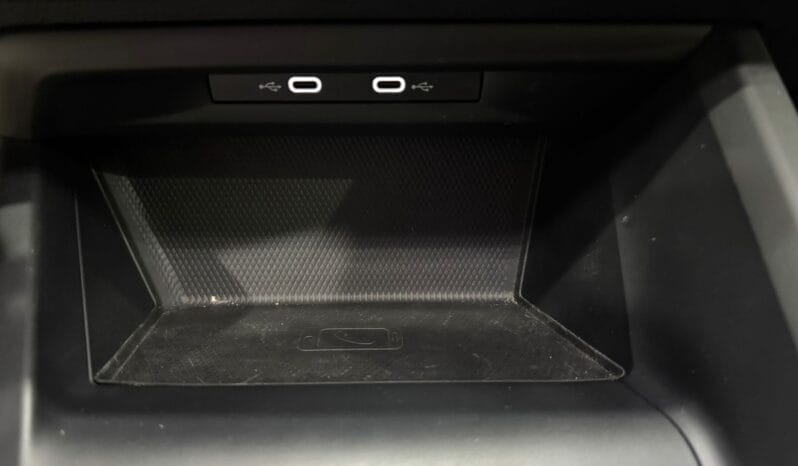 Volkswagen / Golf  eTSI DSG lleno