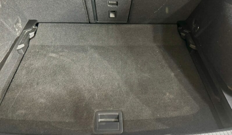 Volkswagen / Golf  eTSI DSG lleno