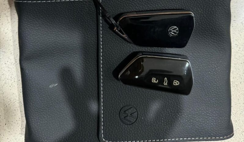 Volkswagen / Golf  eTSI DSG lleno