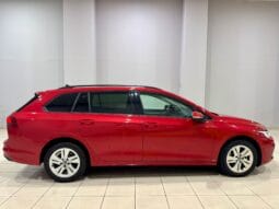 Volkswagen / Golf  Variant eTSI DSG lleno