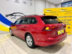 Volkswagen / Golf  Variant eTSI DSG lleno
