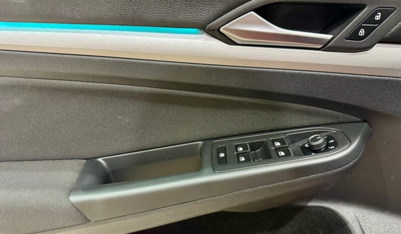 Volkswagen / Golf  Variant eTSI DSG lleno