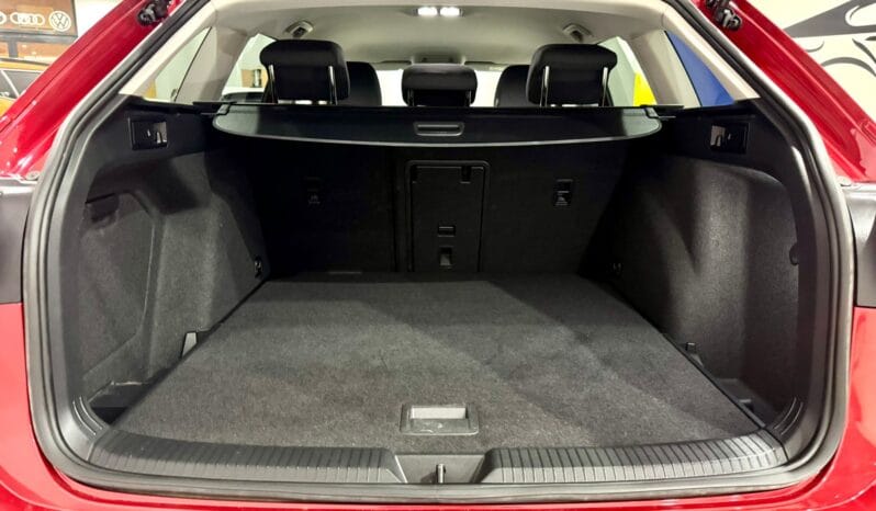 Volkswagen / Golf  Variant eTSI DSG lleno