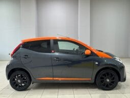 Toyota / Aygo X-City JBL lleno