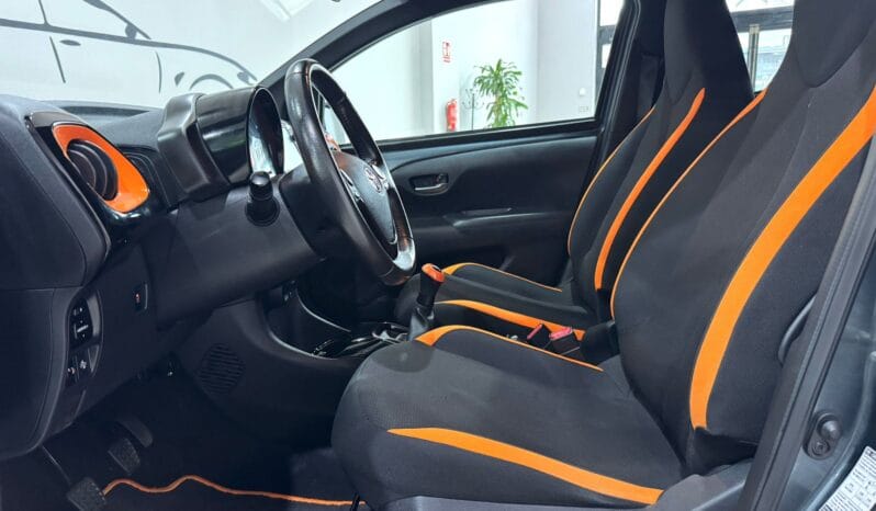 Toyota / Aygo X-City JBL lleno