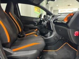 Toyota / Aygo X-City JBL lleno