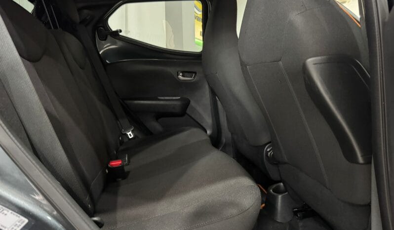 Toyota / Aygo X-City JBL lleno